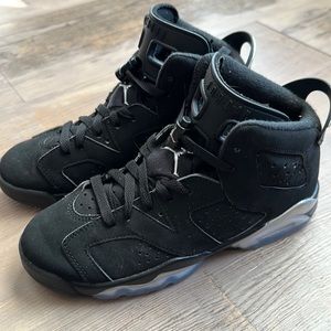 Youth Jordan 6 Chrome sneakers